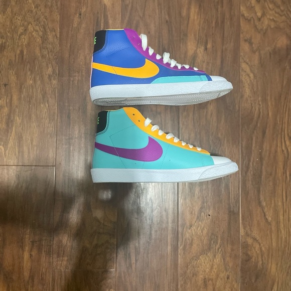 Nike Blazers - Picture 3 of 3